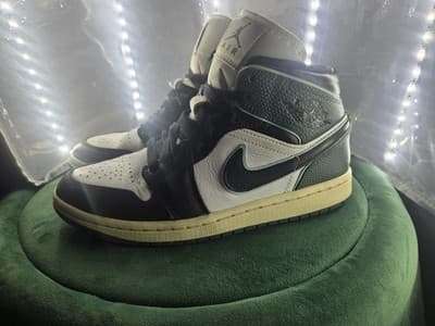 Nike WMNS Air Jordan 1 Mid "Light Dew/Oxidized Green" FQ7818-100 US Size 7 - Thumbnail 5