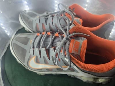Nike Men’s Reax 8 TR mesh running shoes size 11 us - Thumbnail 5