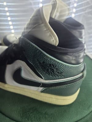 Nike WMNS Air Jordan 1 Mid "Light Dew/Oxidized Green" FQ7818-100 US Size 7 - Thumbnail 8