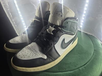 Nike WMNS Air Jordan 1 Mid "Light Dew/Oxidized Green" FQ7818-100 US Size 7 - Thumbnail 6