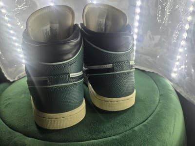 Nike WMNS Air Jordan 1 Mid "Light Dew/Oxidized Green" FQ7818-100 US Size 7 - Thumbnail 2