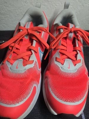 Nike Cosmic Runner Boy's Shoes - bright neon red/white - Size 4Y - HM4400-600 - Thumbnail 3