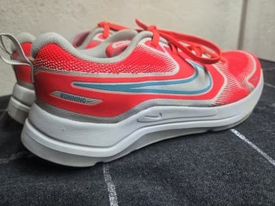 Nike Cosmic Runner Boy's Shoes - bright neon red/white - Size 4Y - HM4400-600 - Thumbnail 4