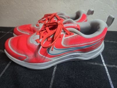Nike Cosmic Runner Boy's Shoes - bright neon red/white - Size 4Y - HM4400-600 - Thumbnail 2