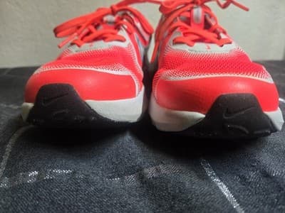 Nike Cosmic Runner Boy's Shoes - bright neon red/white - Size 4Y - HM4400-600 - Thumbnail 8