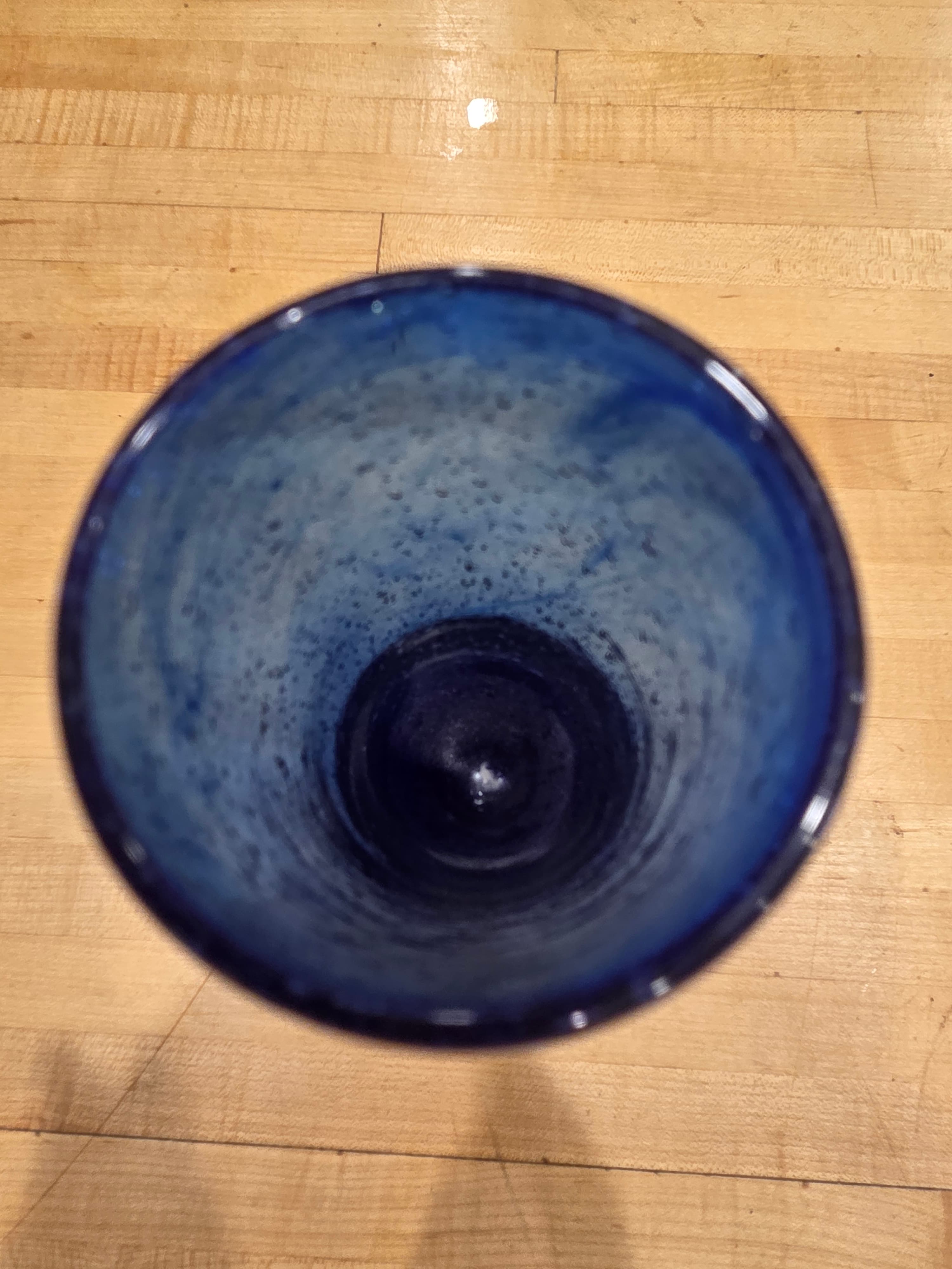 Vintage MCM Cobalt Blue Controlled Bubble Art Glass Footed Vase - Thumbnail 2
