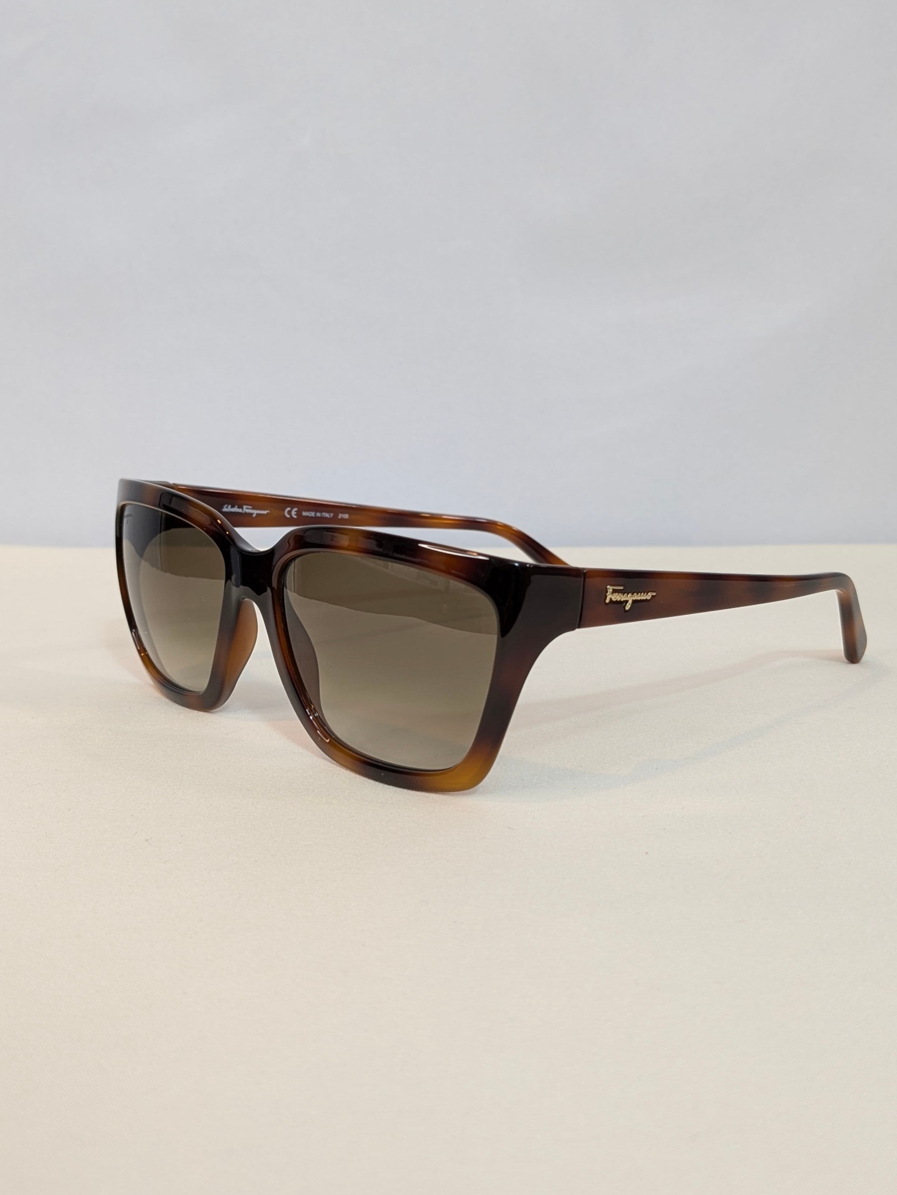 Salvatore Ferragamo Brown Tortoiseshell Square Sunglasses - Thumbnail 3