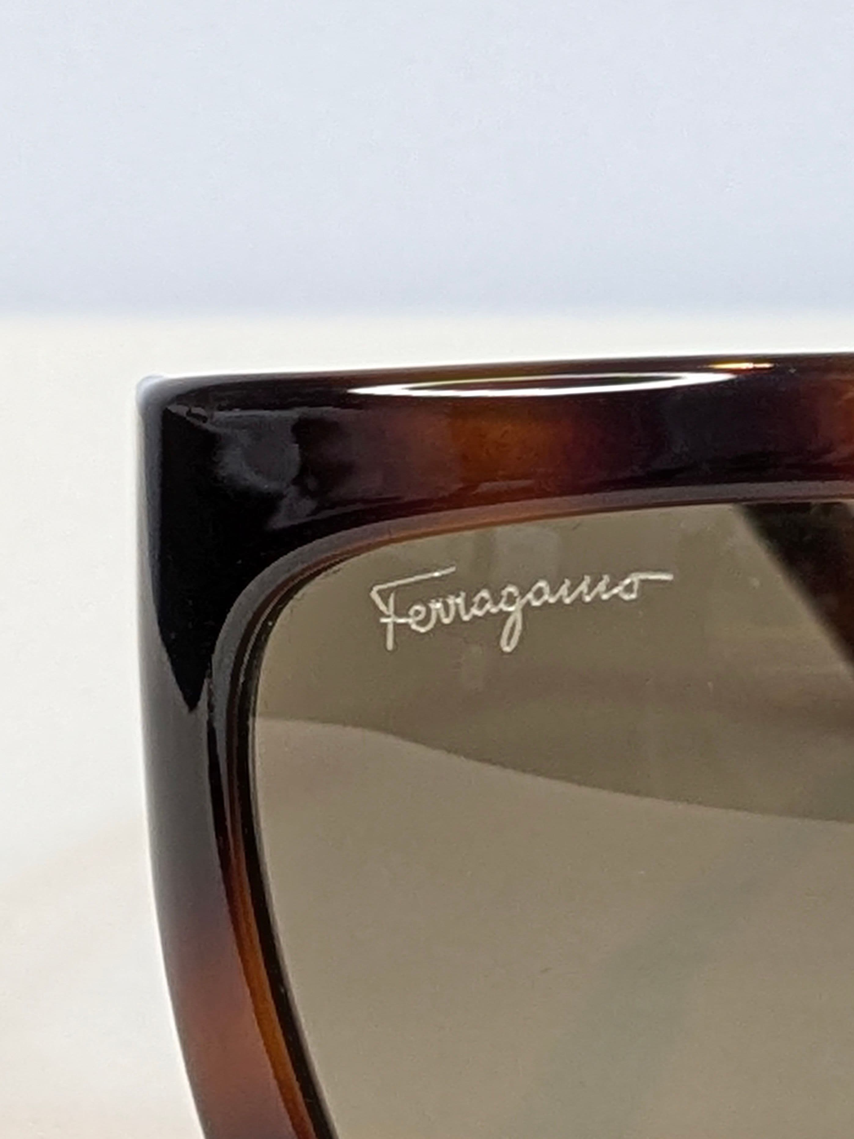 Salvatore Ferragamo Brown Tortoiseshell Square Sunglasses - Thumbnail 2