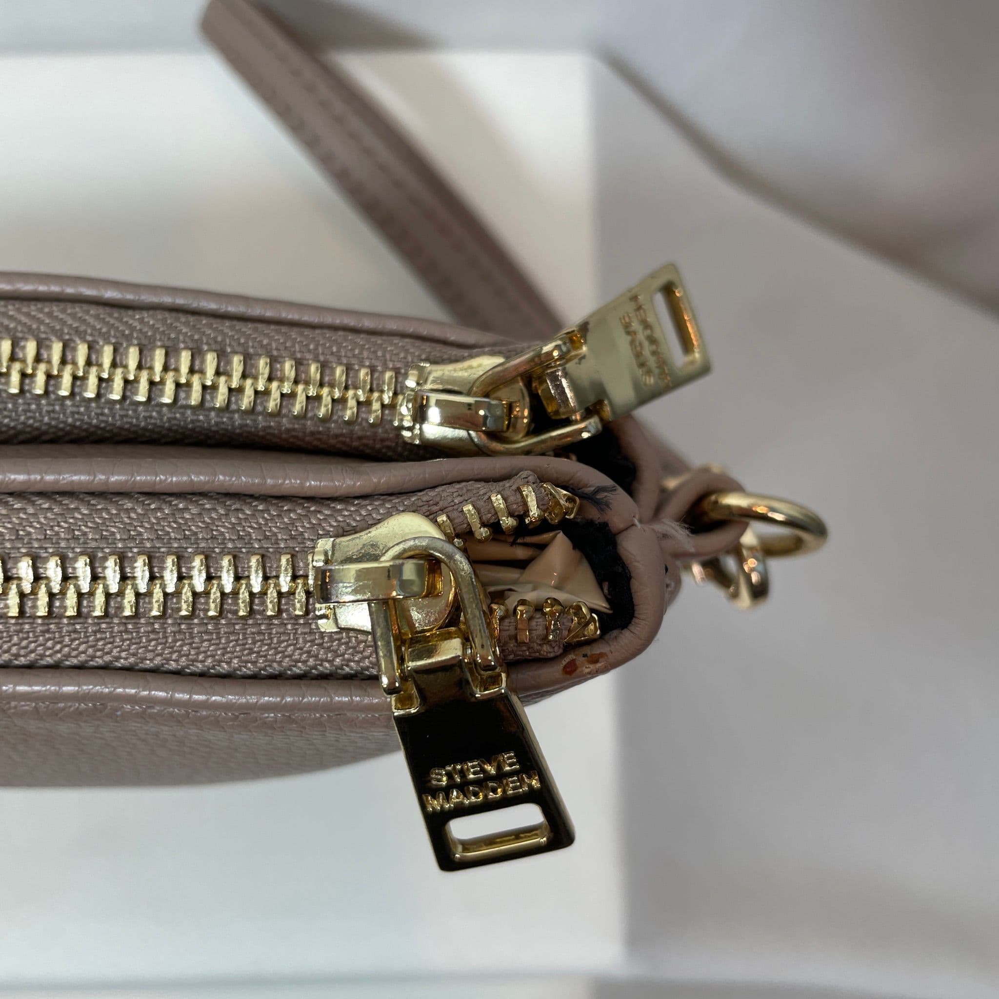 Steve Madden Taupe Double-Zip Wristlet - Thumbnail 8