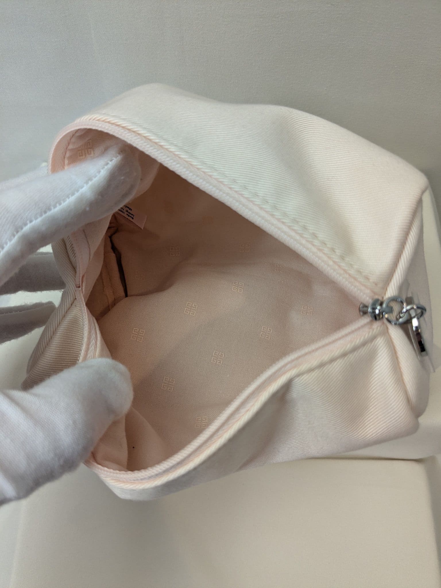 Givenchy Blush Pink Embroidered Logo Cosmetic / Makeup Pouch - Thumbnail 6