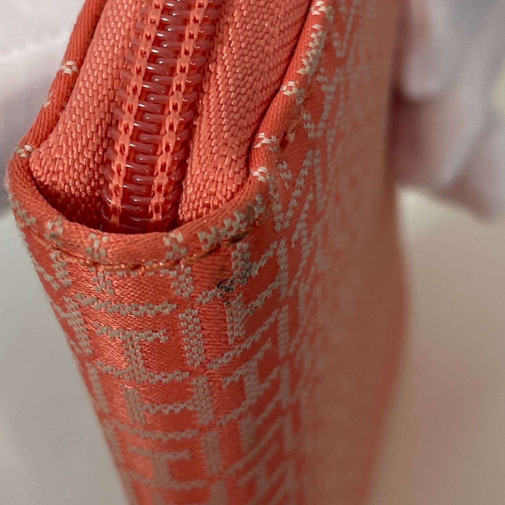 Tommy Hilfiger Coral Monogram Zip-Around Wristlet Wallet with Chain Strap - Thumbnail 7