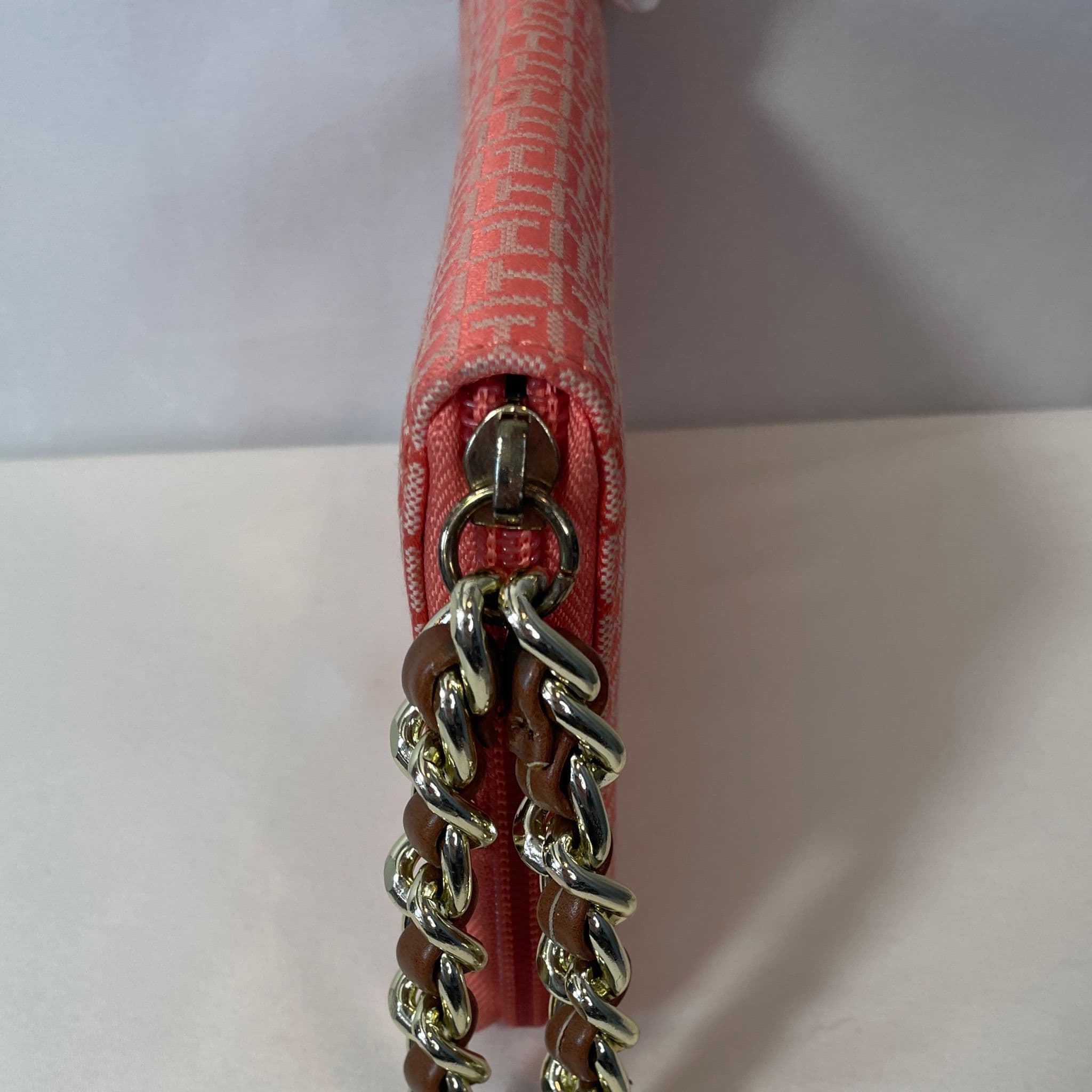 Tommy Hilfiger Coral Monogram Zip-Around Wristlet Wallet with Chain Strap - Thumbnail 8