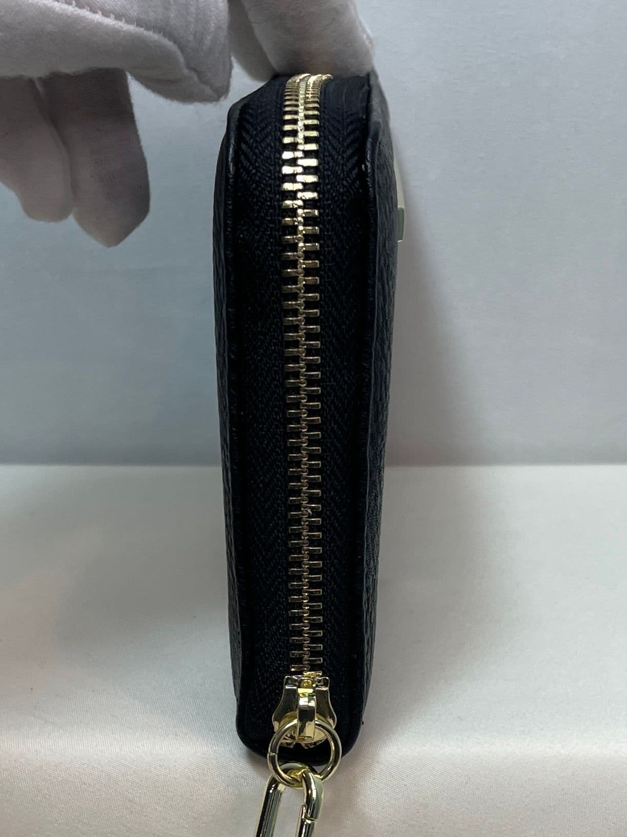 Steve Madden Black Wallet Wristlet With Gold Hardware - Thumbnail 4
