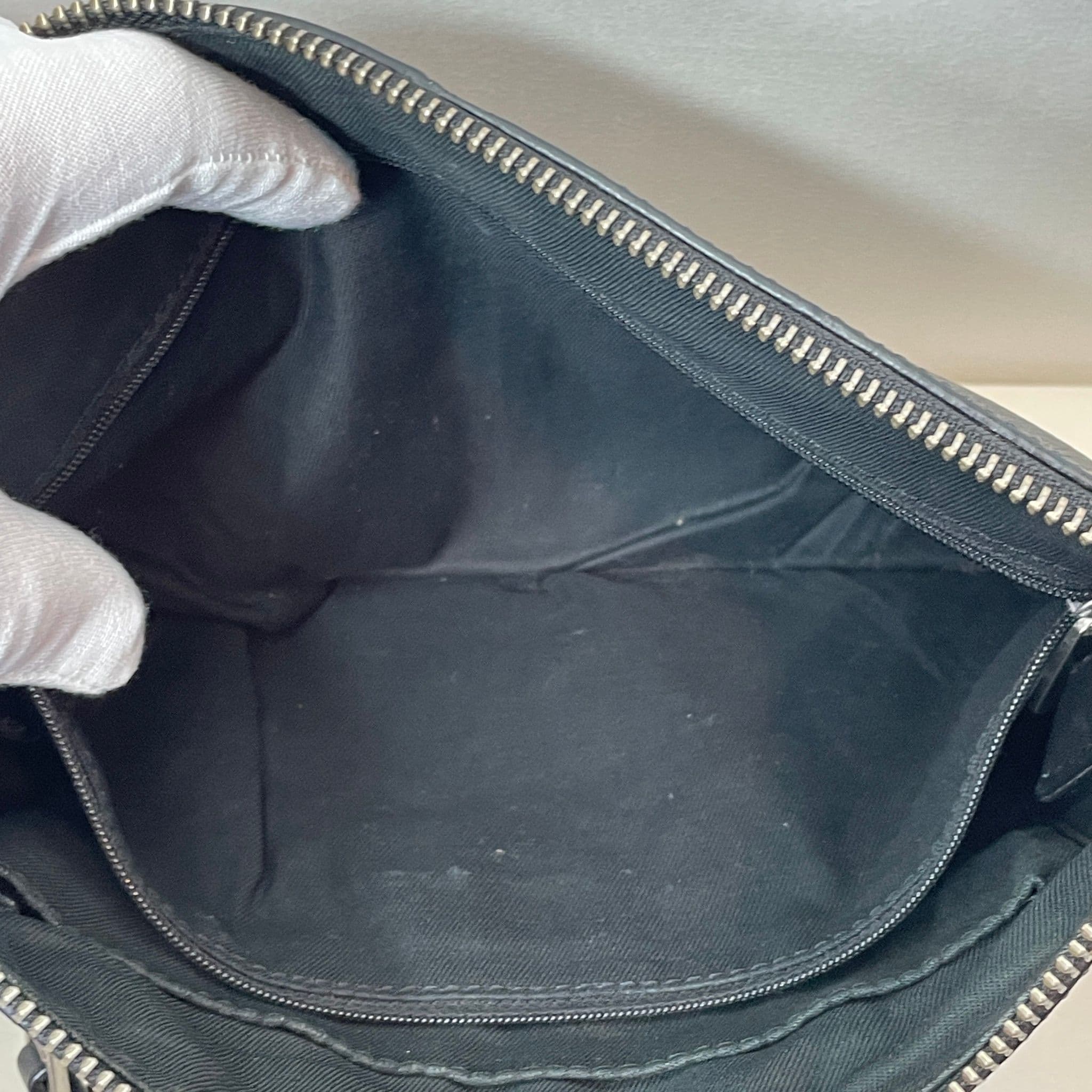 Fossil Black Leather Everyday Crossbody Bag With Silver Accents - Thumbnail 3