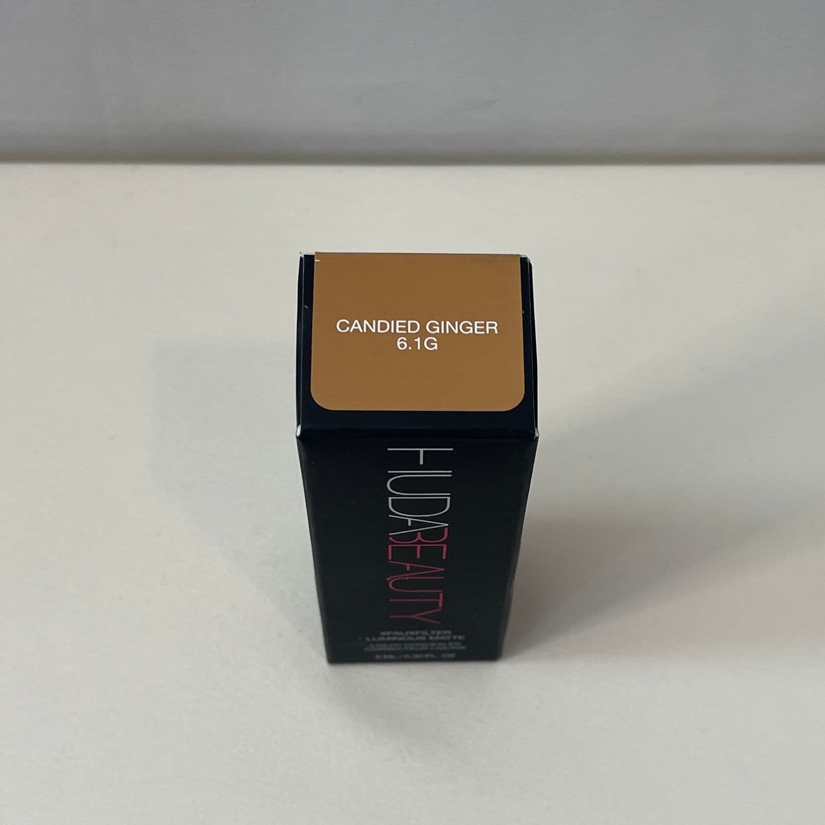 Huda Beauty #FauxFilter Luminous Matte Concealer — Candied Ginger (Golden Tan) - Thumbnail 3