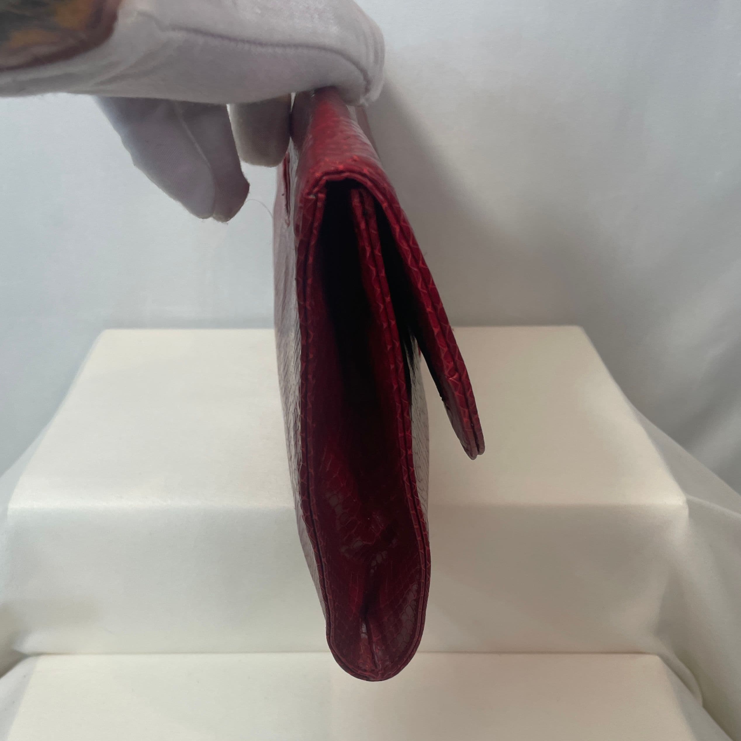 Nine West Red Snakeskin-Embossed Cutout Handle Clutch - Thumbnail 2