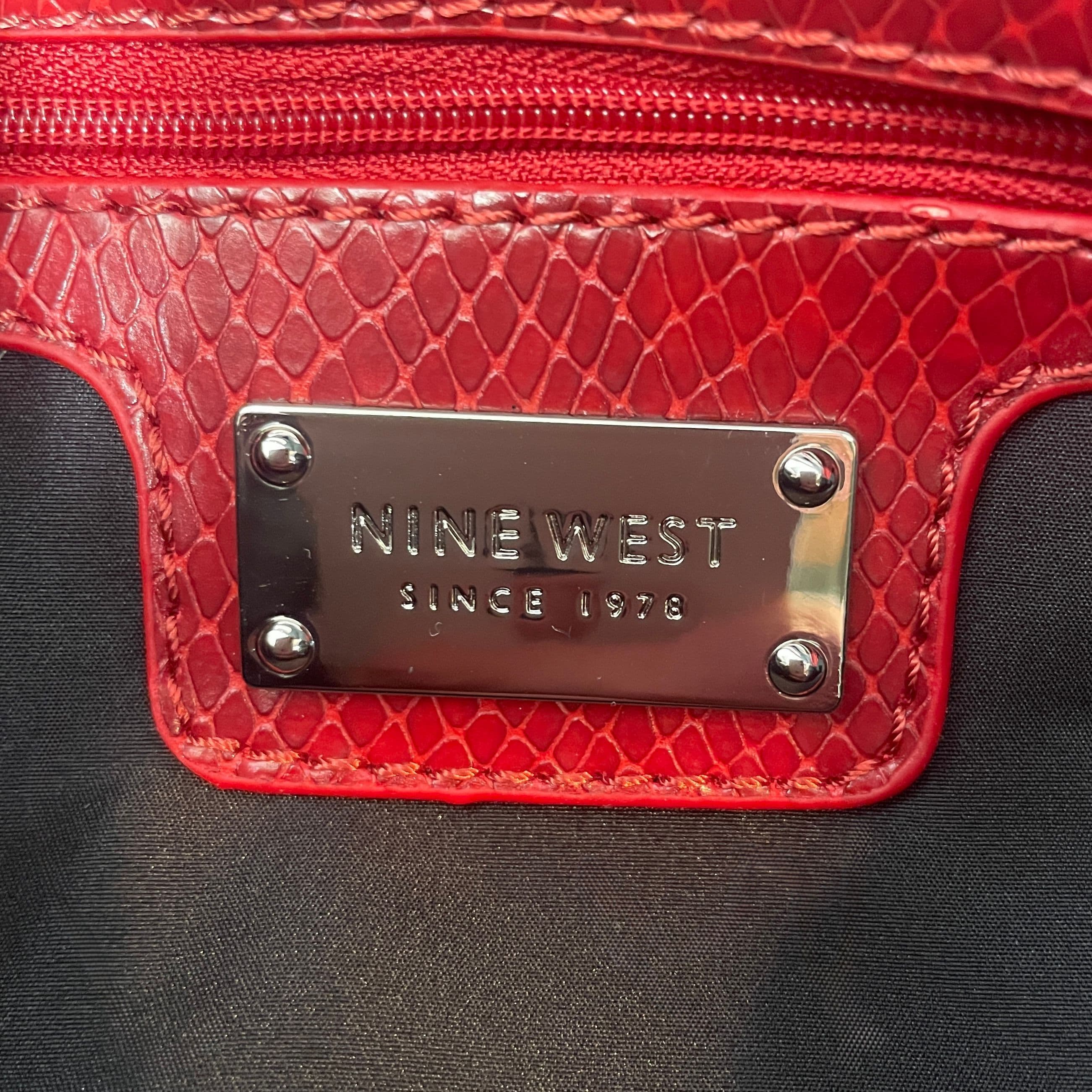 Nine West Red Snakeskin-Embossed Cutout Handle Clutch - Thumbnail 5