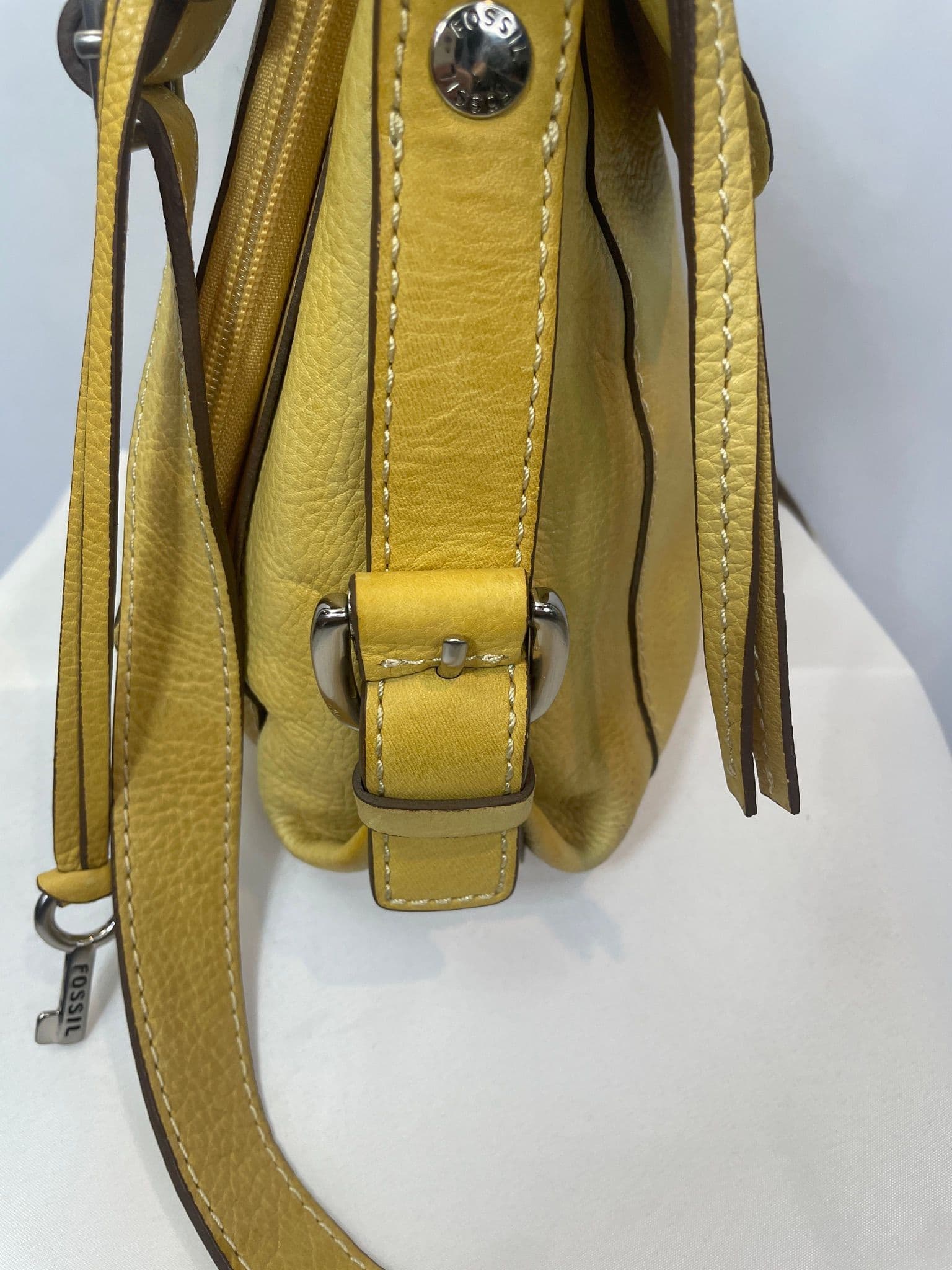 Fossil Yellow Peppled Leather Crossbody Preloved - Thumbnail 3