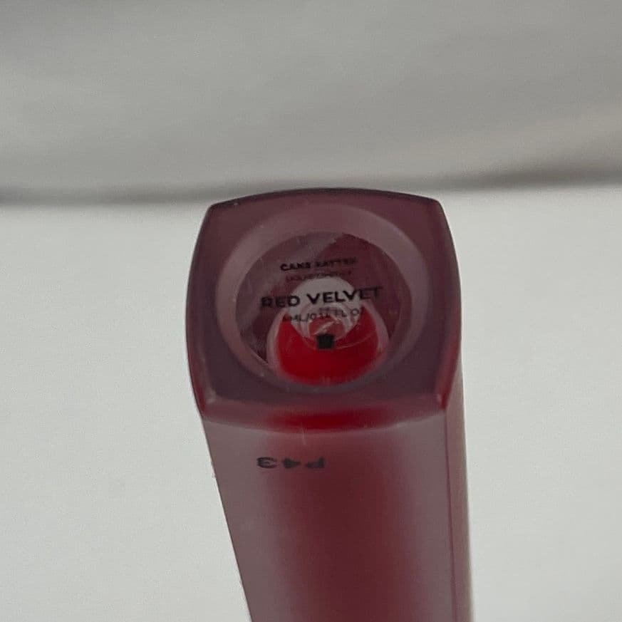 CLEARANCE Poundcake Cake Batter Liquid Lipstick with Vitamin E — Red Velvet - Thumbnail 4