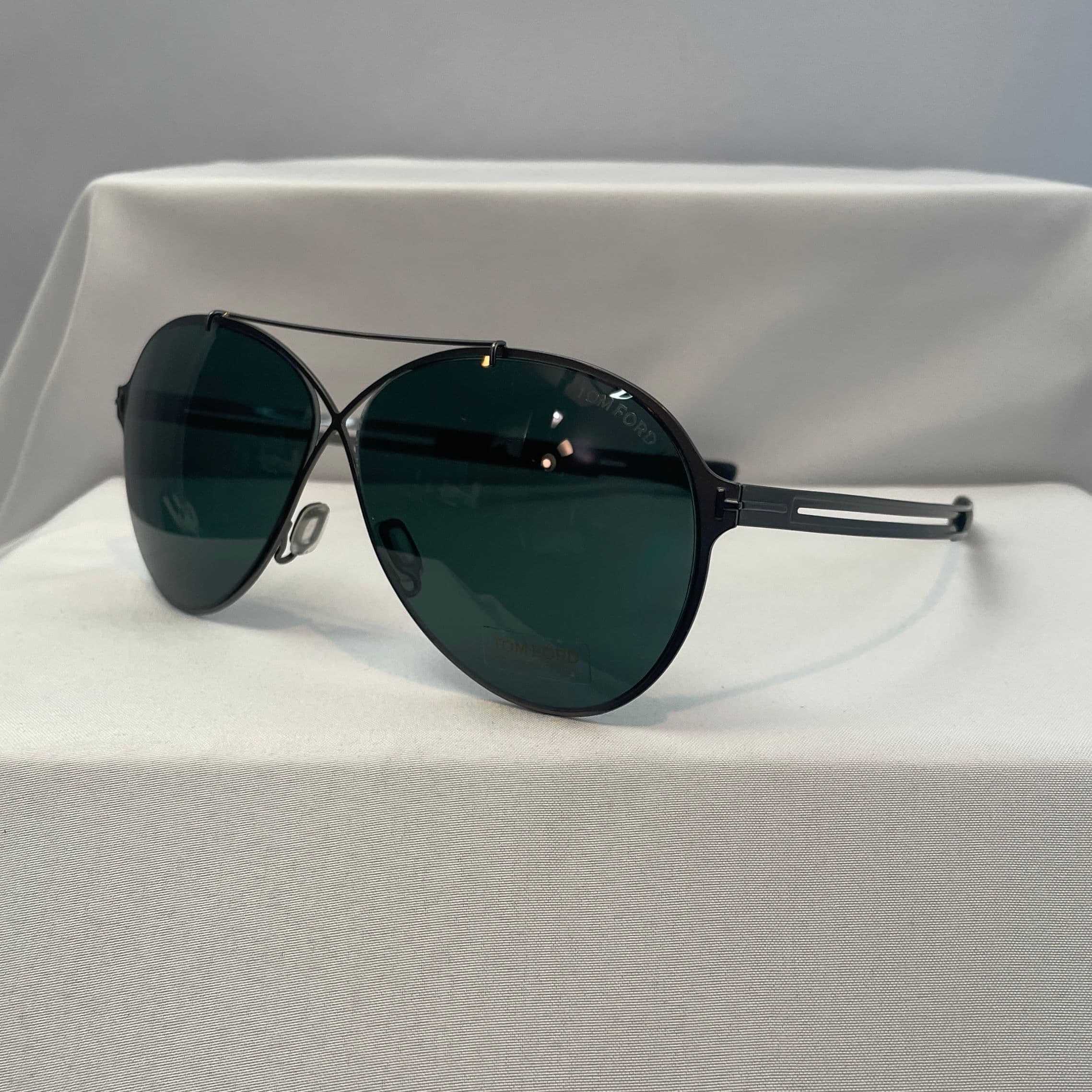 Tom Ford Shiny Ruthenium Pilot Sunglasses with Smoke Green Lenses and Signature X-Bridge Detail - Thumbnail 2
