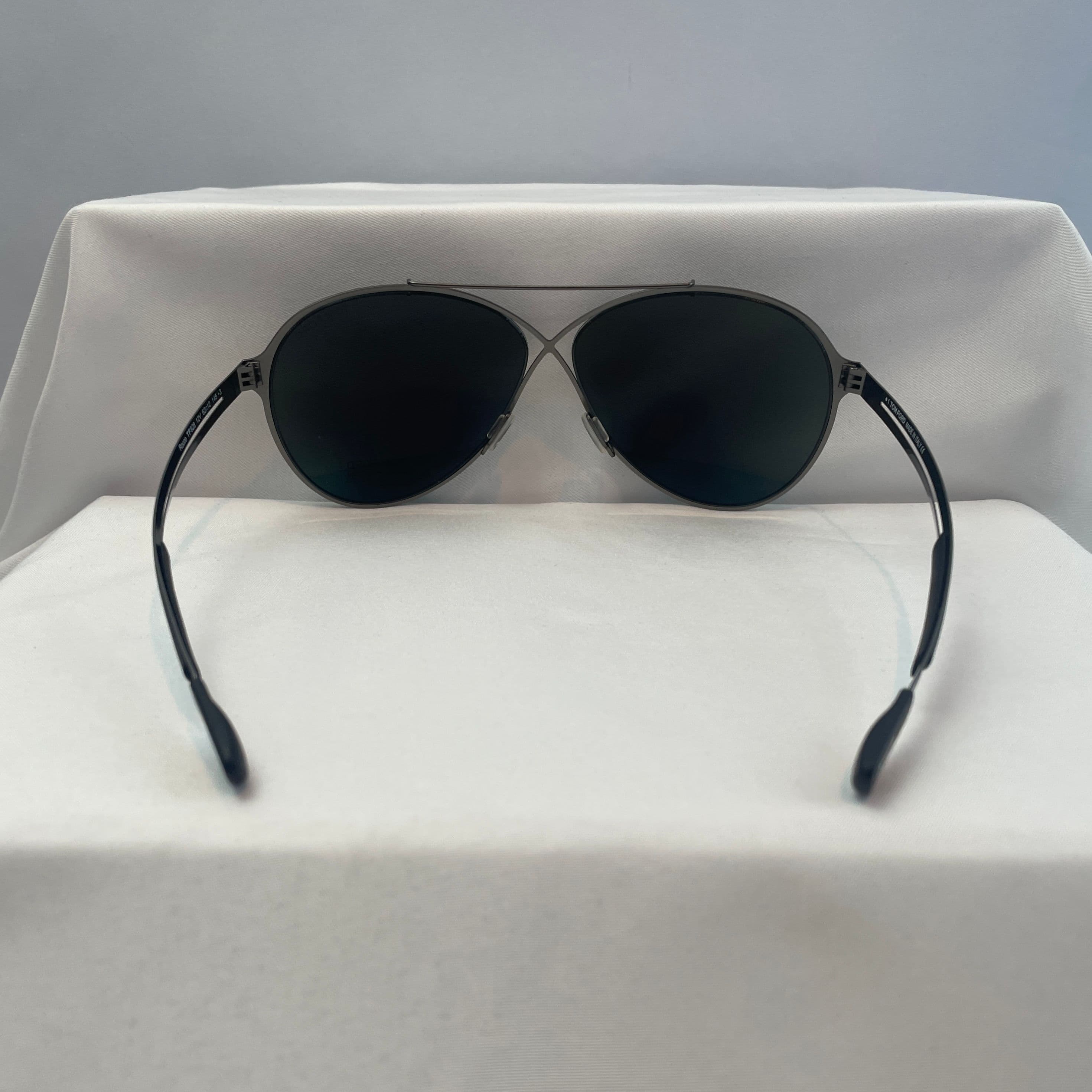 Tom Ford Shiny Ruthenium Pilot Sunglasses with Smoke Green Lenses and Signature X-Bridge Detail - Thumbnail 7