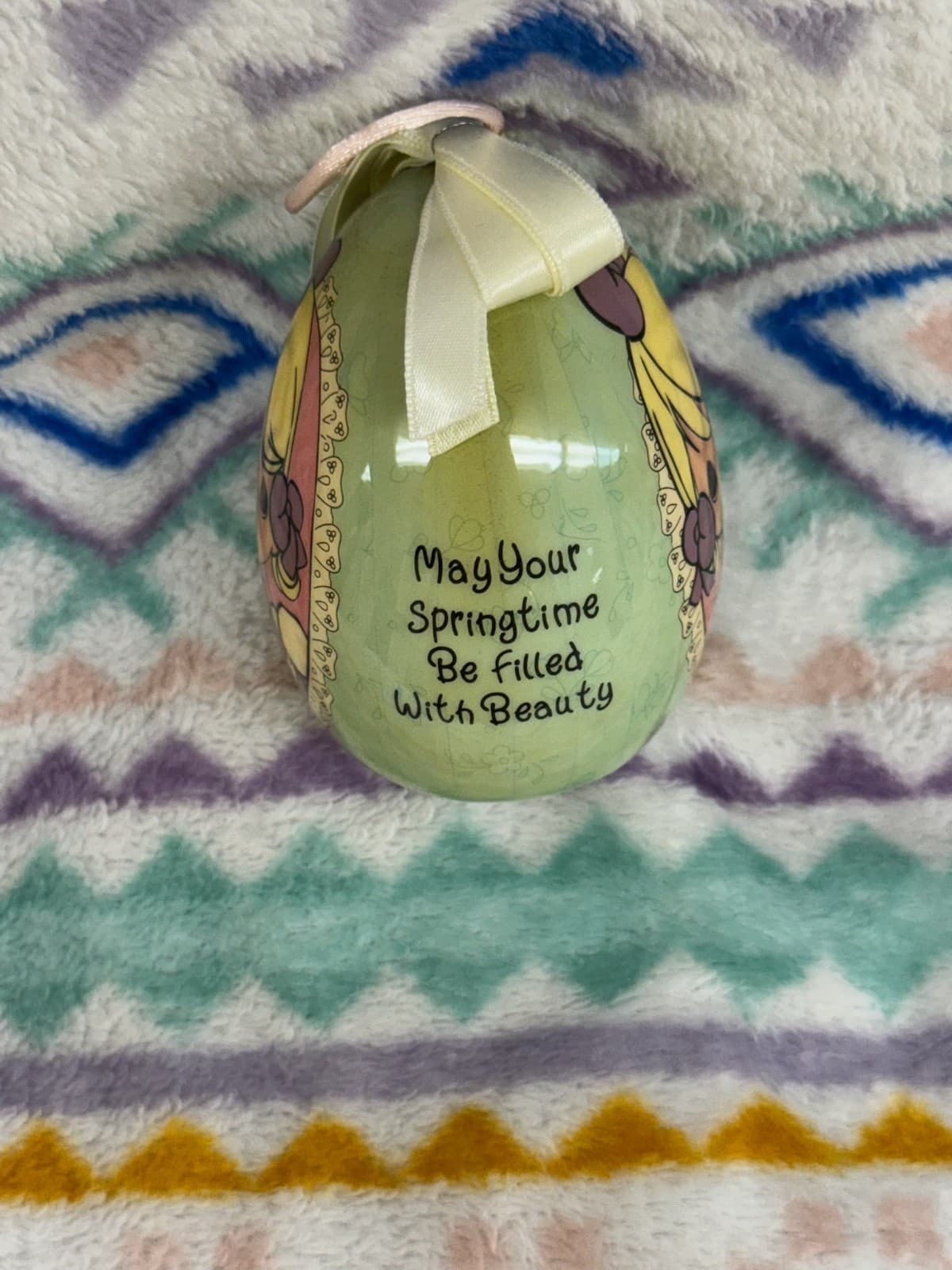Vintage 1997 Precious Moments "He Loves Me" Spring Egg Ornament - Thumbnail 4