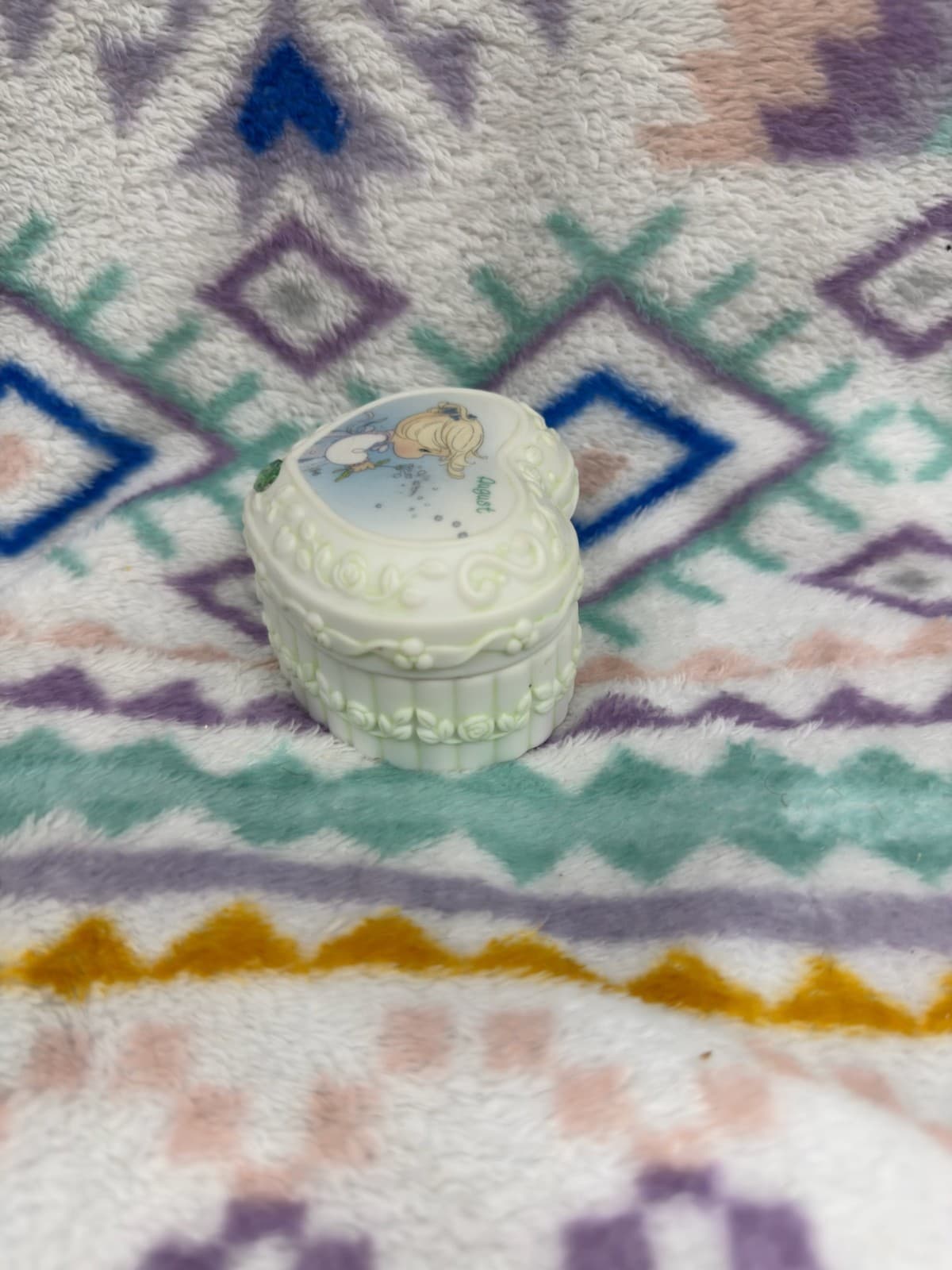 Vintage 1996 Precious Moments Enesco August Heart-Shaped Trinket Box - Thumbnail 3
