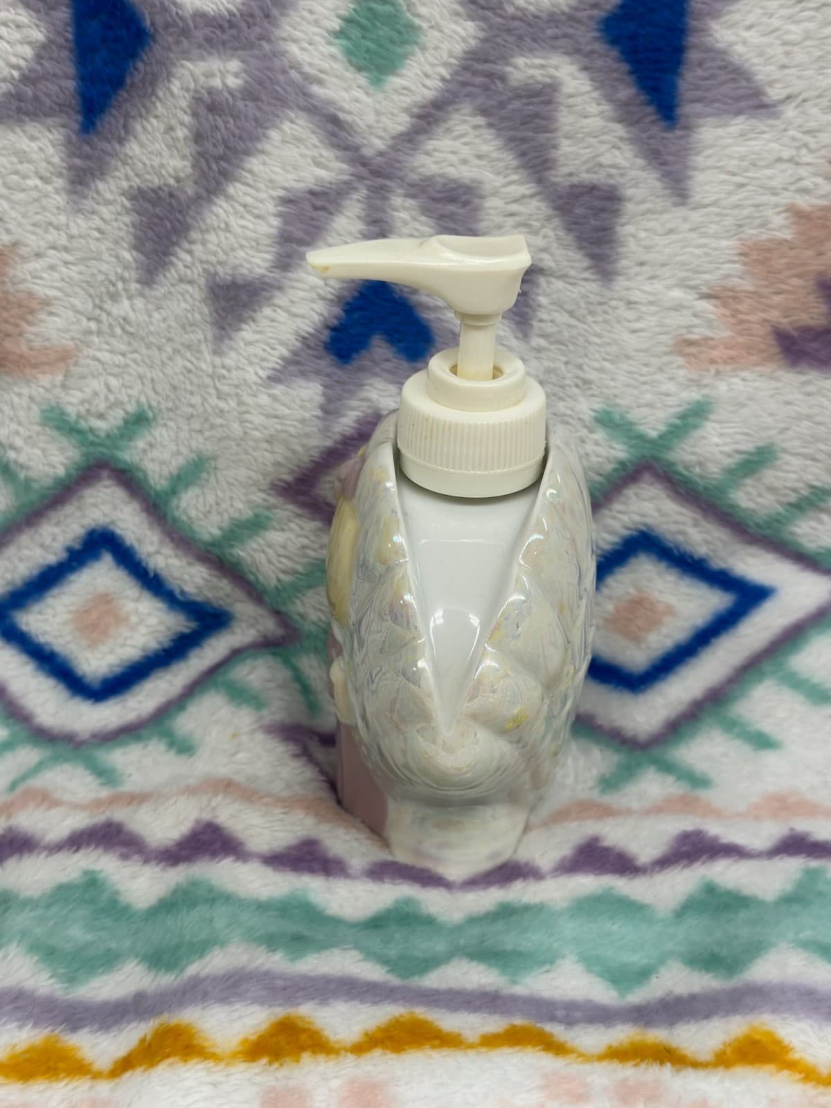 Precious Moments Shell-Shaped Decorative Soap Dispenser - Thumbnail 4