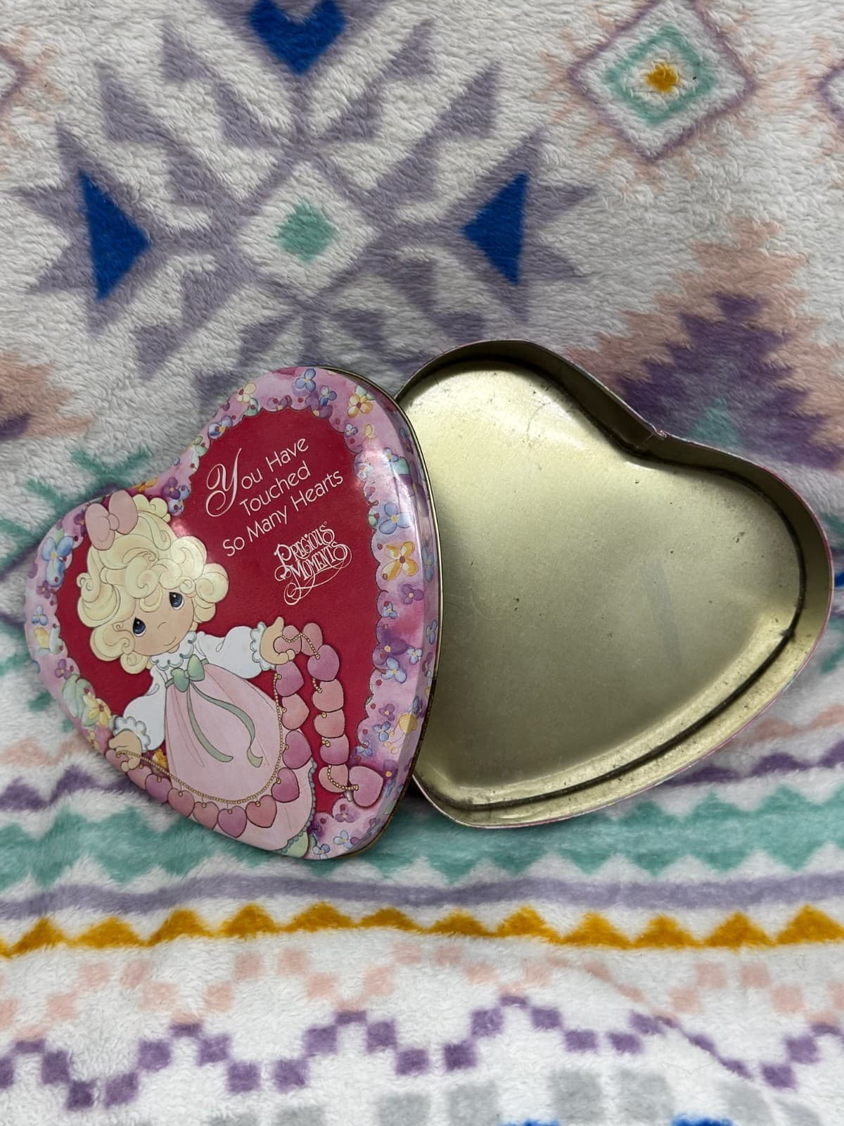 Precious Moments Heart-Shaped Metal Tin - Thumbnail 4