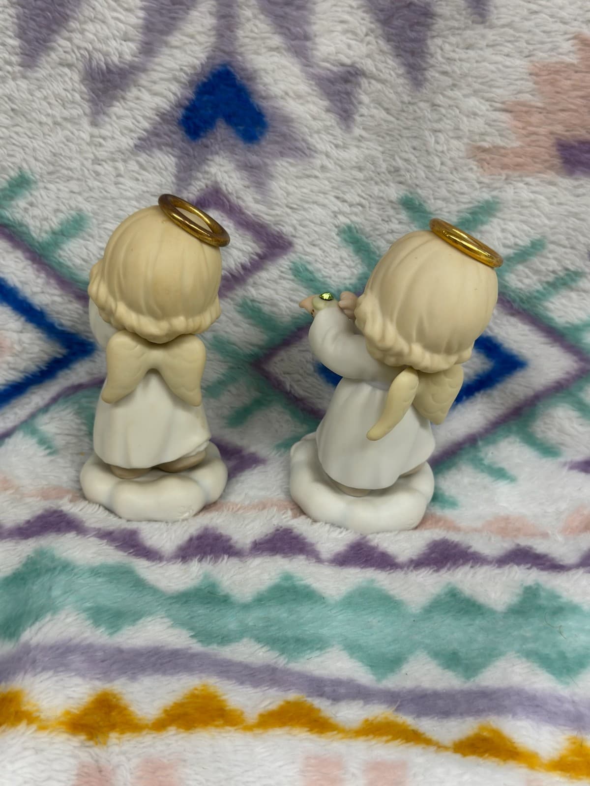 2 Precious Moments August Birthstone Angel Figurine 261319 - Thumbnail 3