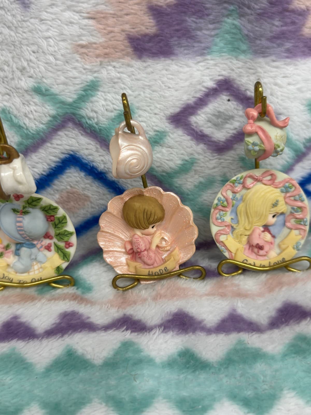 Set of 5 Vintage Precious Moments Mini Collectors Plates with Mugs - Thumbnail 5