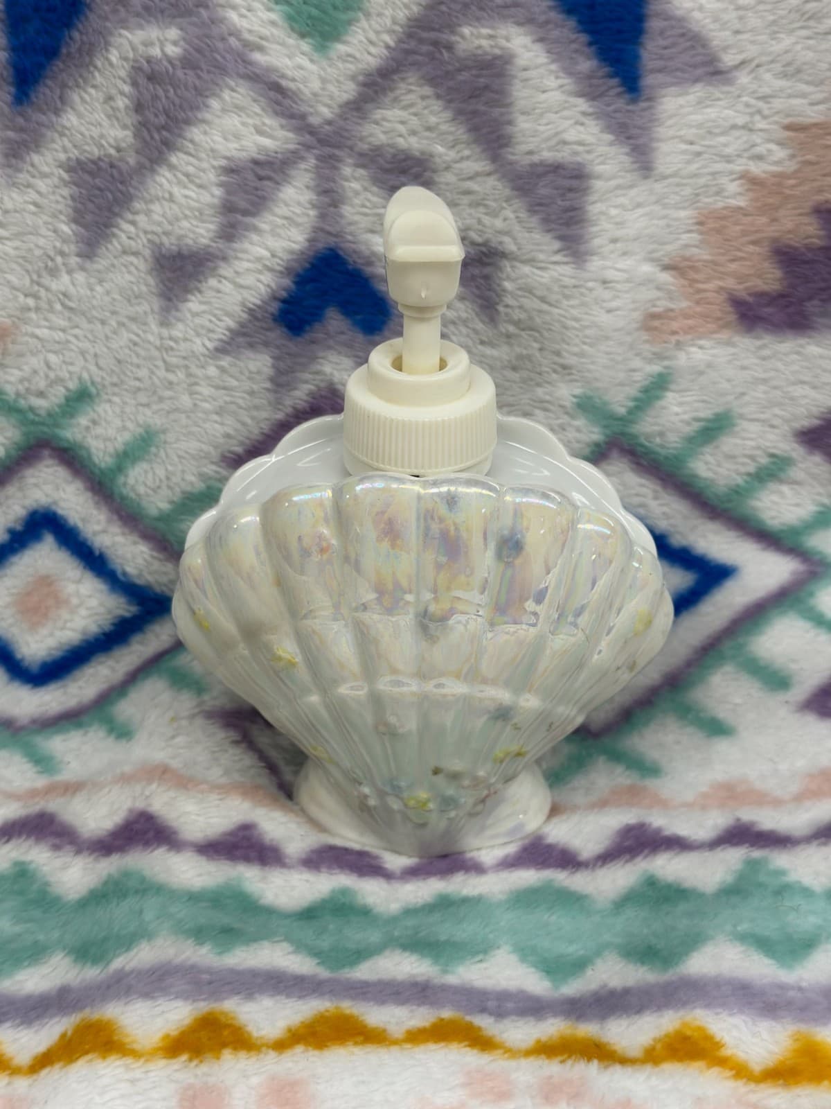 Precious Moments Shell-Shaped Decorative Soap Dispenser - Thumbnail 3