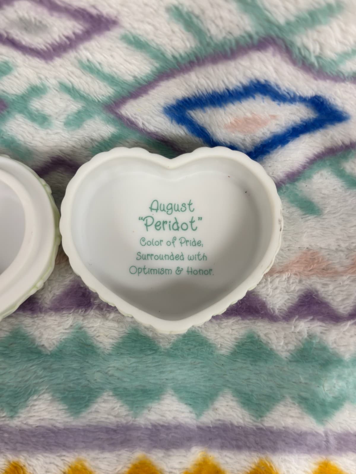 Vintage 1996 Precious Moments Enesco August Heart-Shaped Trinket Box - Thumbnail 8