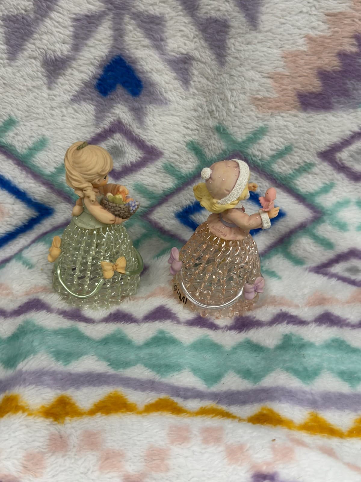 Precious Moments 2001 Four Seasons Belles Winter & Summer Belle 104553 104552 - Thumbnail 4