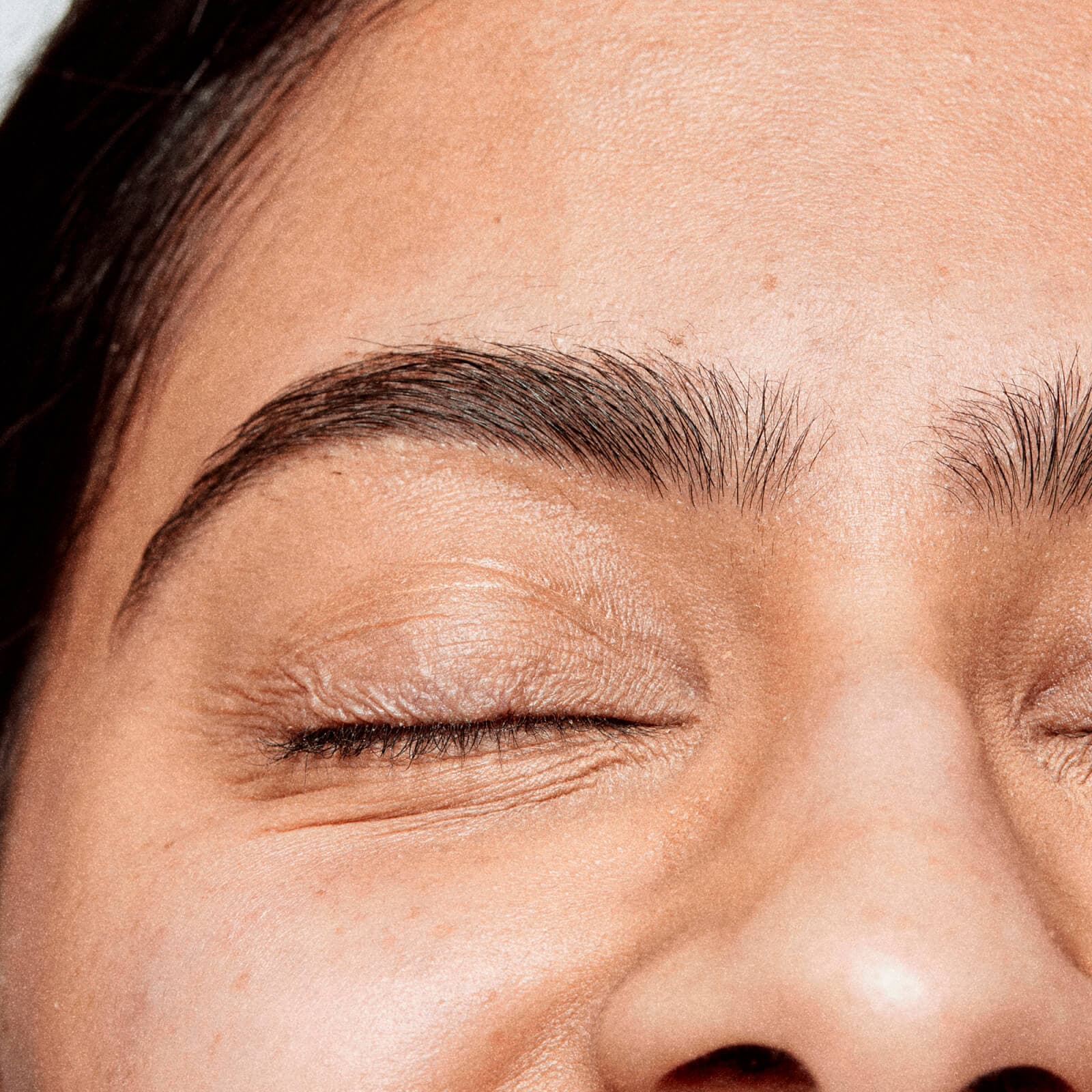 Eyeko Fluffy Brow Volumising Fibre Gel (Various Shades) - 4 - Deep Brown - Thumbnail 3