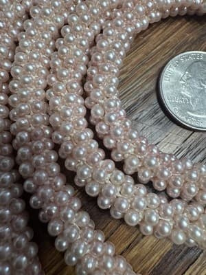 VTG Pink faux pearl seed bead 50” Popcorn twist rope necklace/belt With tassels - Thumbnail 2