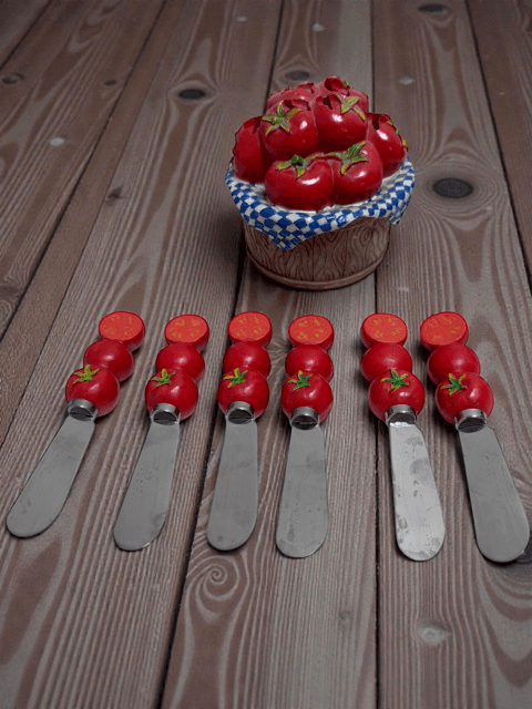 Vintage Tomato Butter/Cheese Spreaders Picnic Basket by Supreme Mr. Spreader - Thumbnail 9