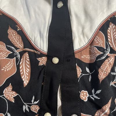 Wrangler X Lainey Wilson Shirt Women's L Black Floral Pearl Snap Western DAMAGED - Thumbnail 3