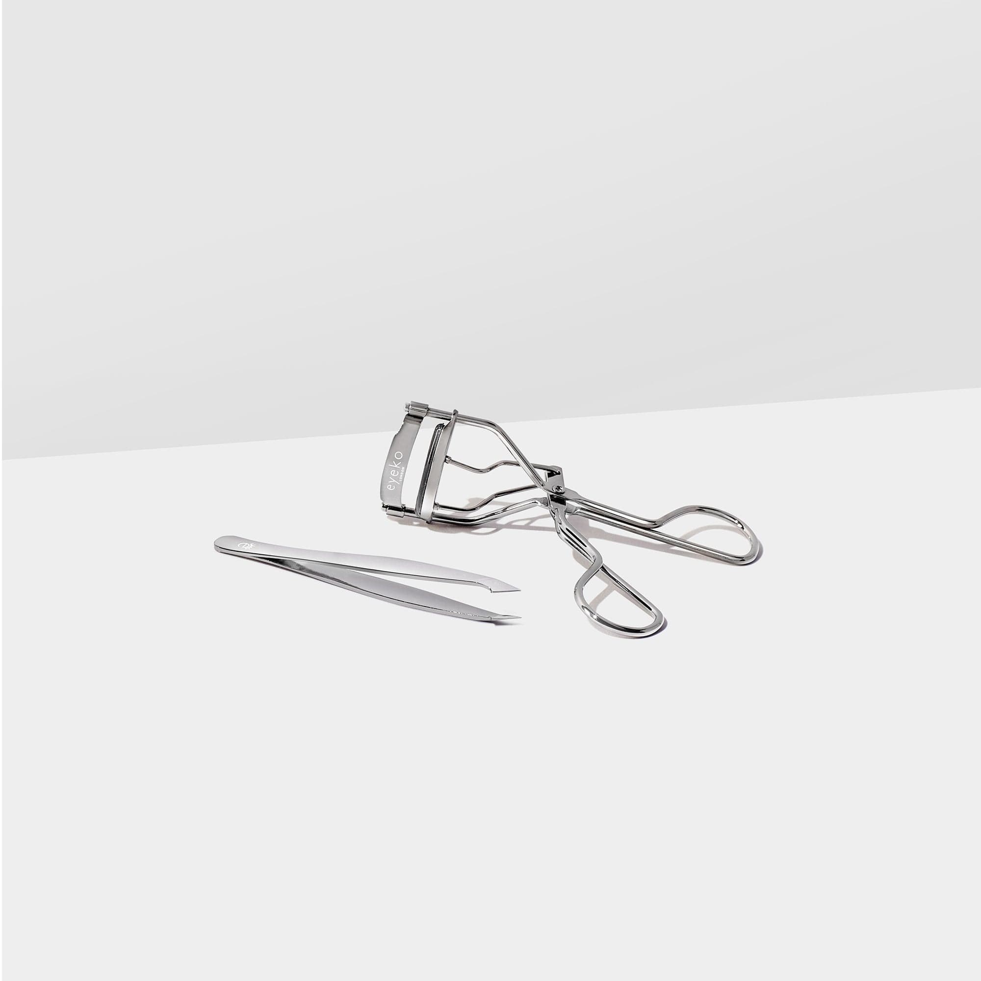 $10MSRP Eyeko Tweeze It Tweezers - Thumbnail 6