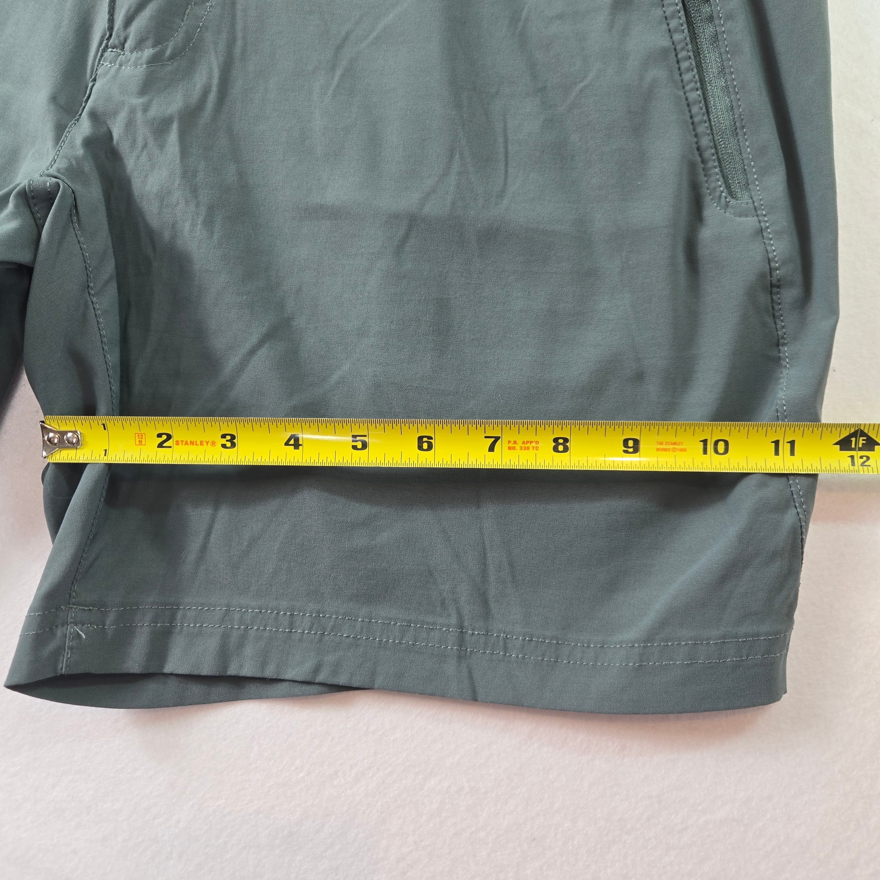 Eddie Bauer Men's Green Shorts with Zipper Pockets - Thumbnail 5