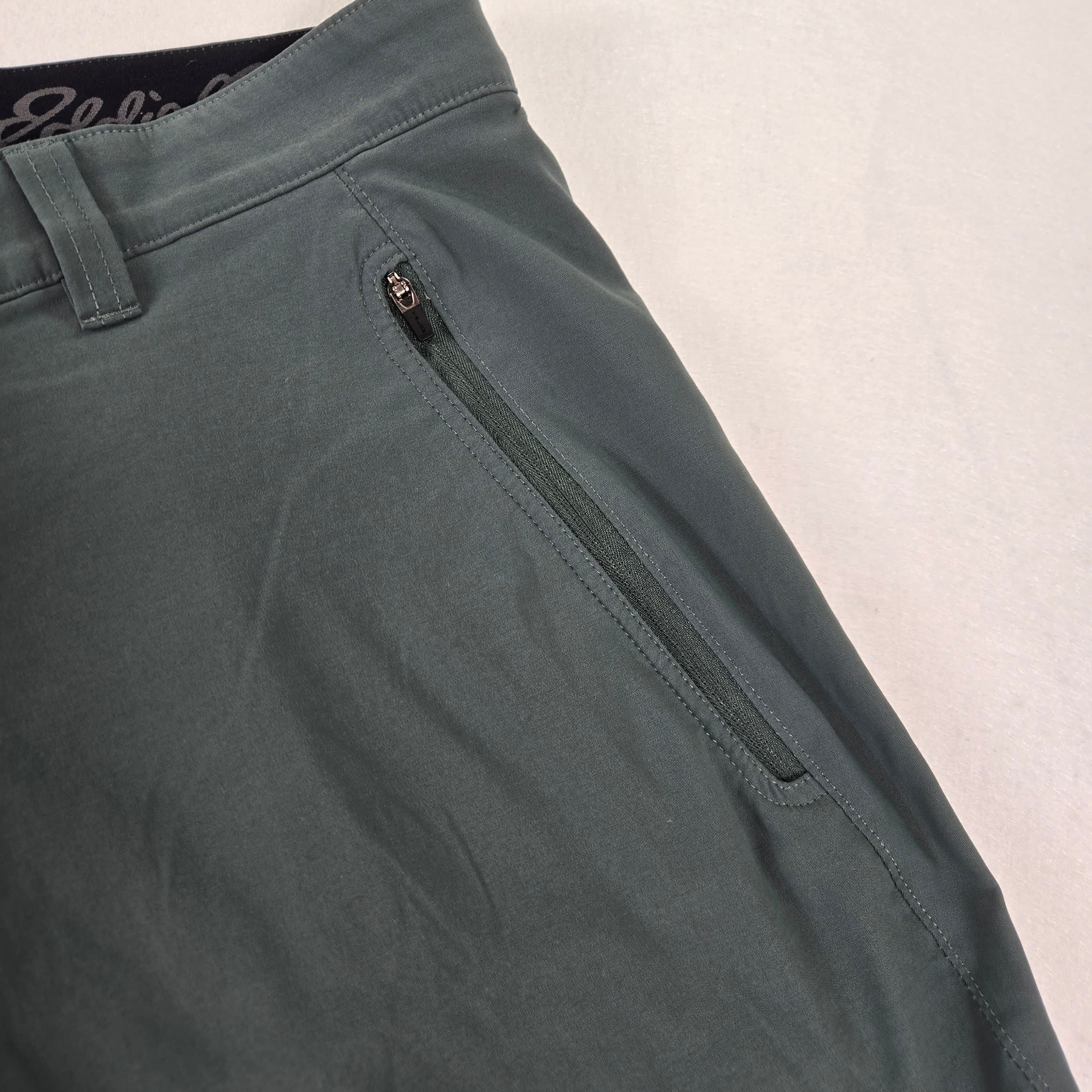 Eddie Bauer Men's Green Shorts with Zipper Pockets - Thumbnail 6