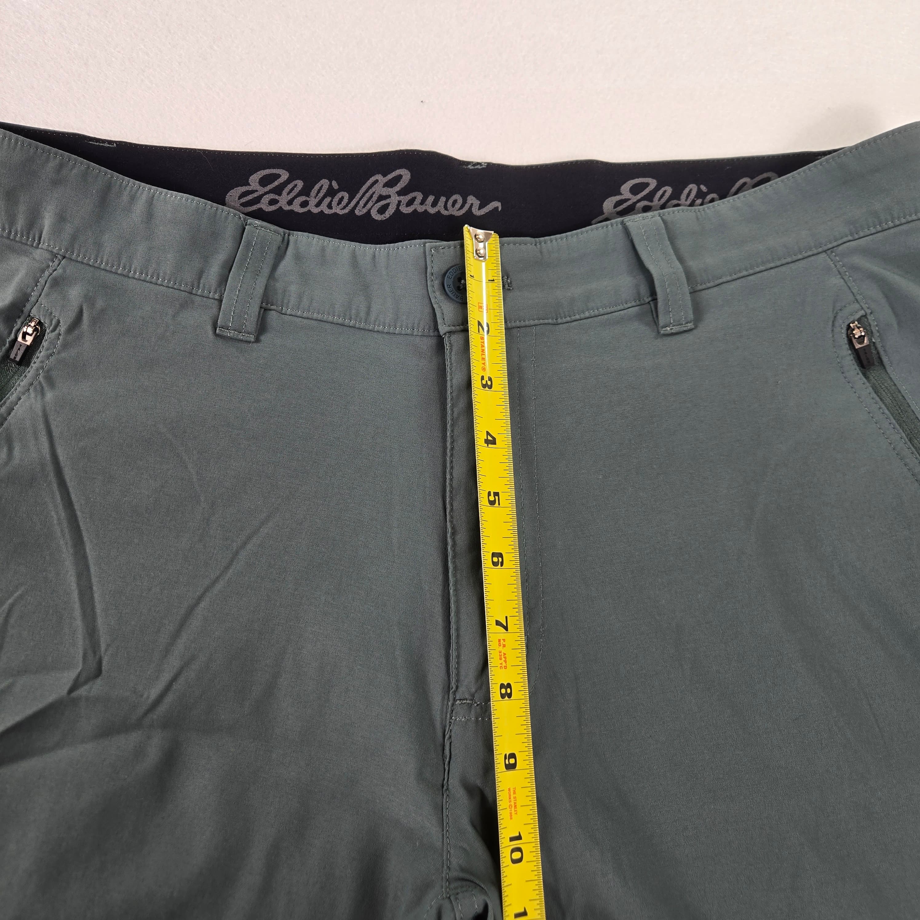 Eddie Bauer Men's Green Shorts with Zipper Pockets - Thumbnail 7