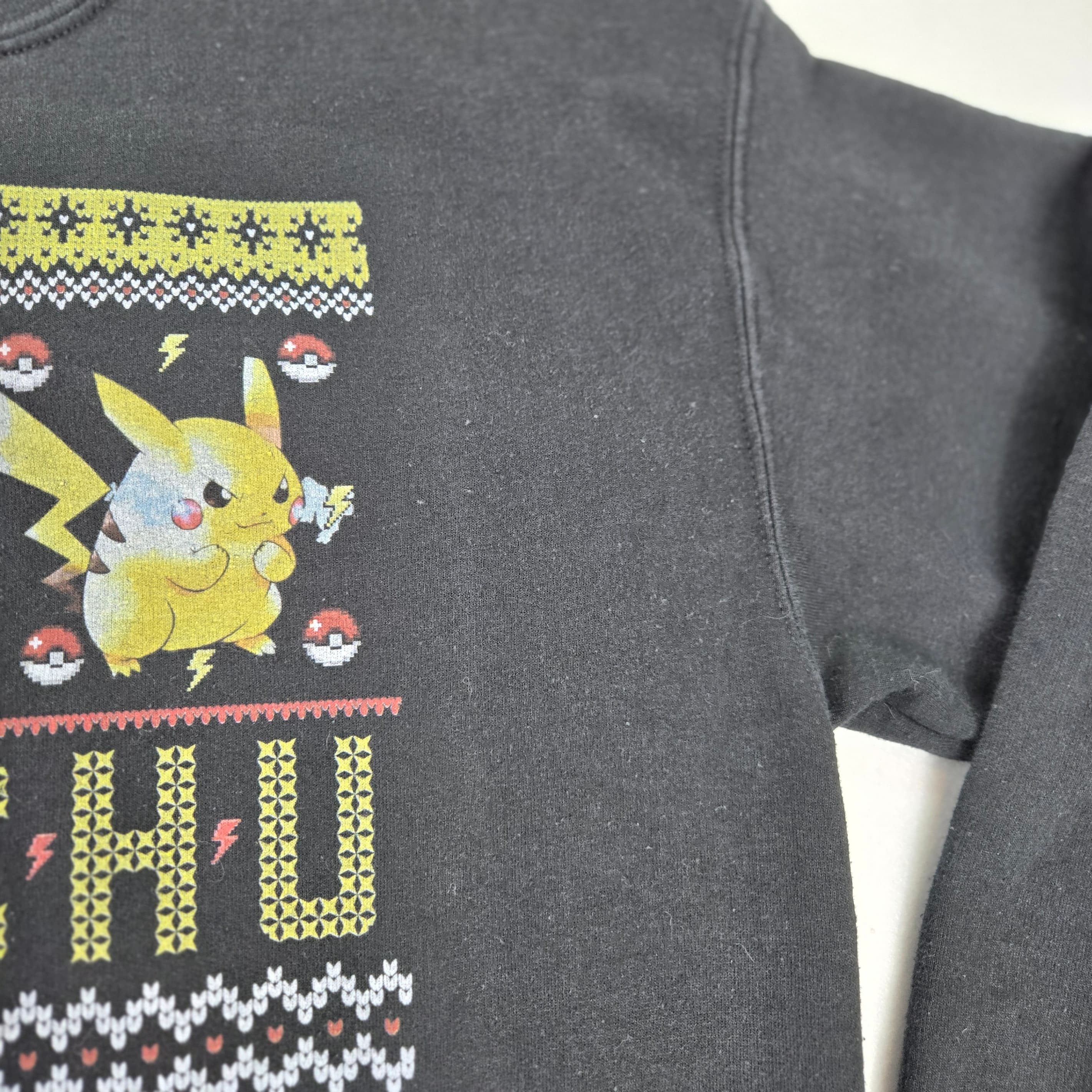 Pikachu Graphic Sweatshirt Size M - Thumbnail 3
