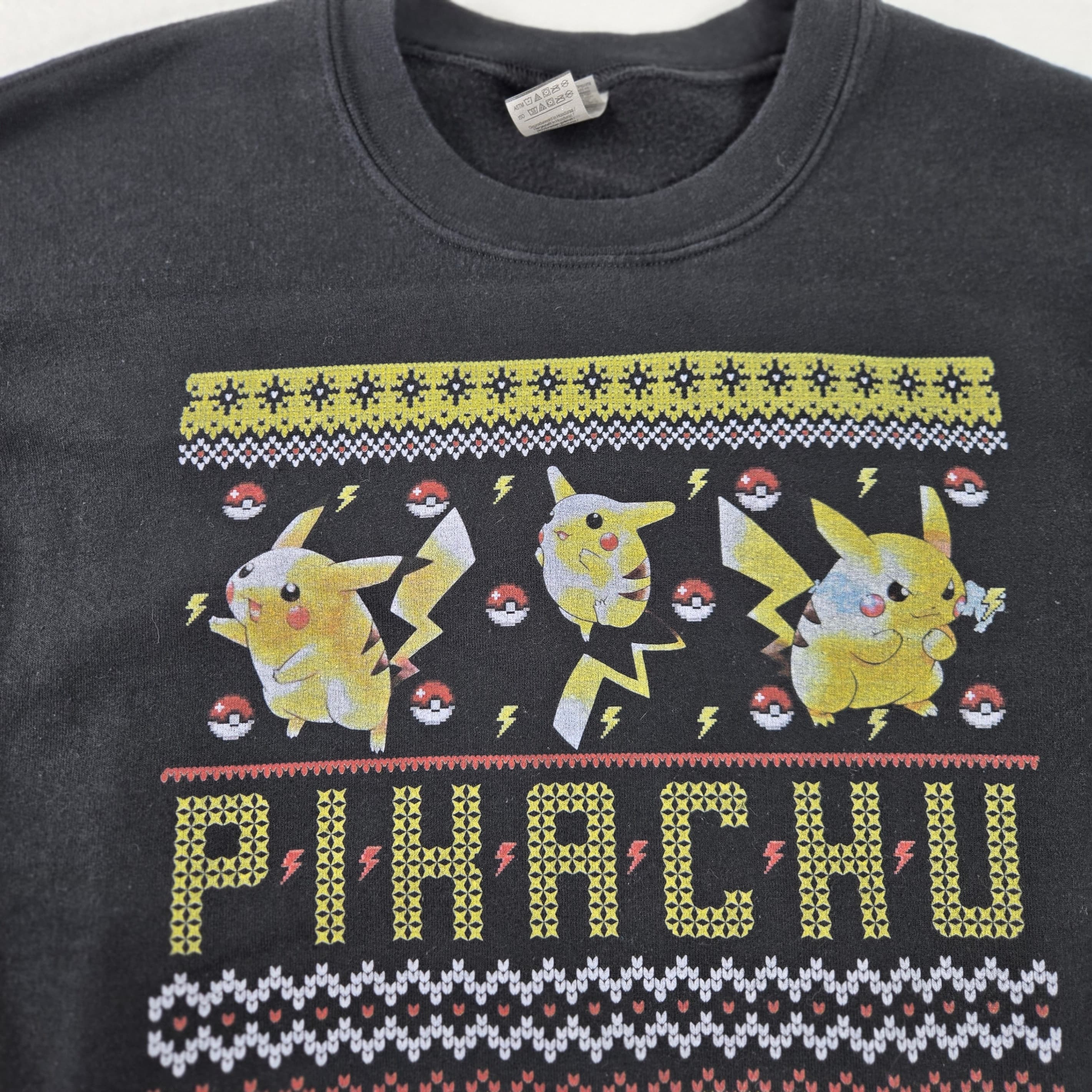 Pikachu Graphic Sweatshirt Size M