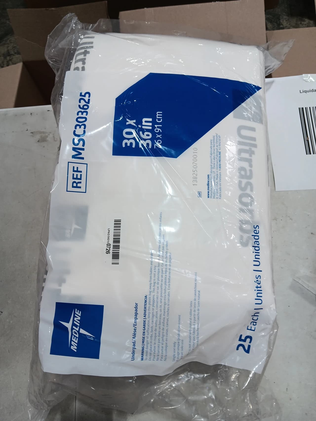 Medline Ultrasorbs Underpads 30x36in 25 Pack - Thumbnail 4