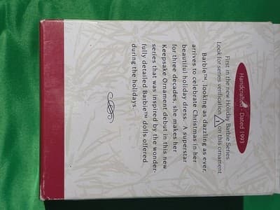 Hallmark Keepsake 1993 Holiday Barbie Christmas Ornament QX572-5 - Thumbnail 2
