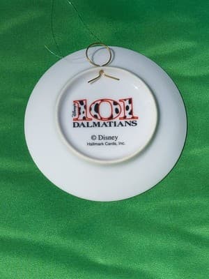 Hallmark Disney 101 Dalmatians Collector's Plate 1996 Holiday Wishes - Thumbnail 5