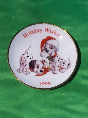 Hallmark Disney 101 Dalmatians Collector's Plate 1996 Holiday Wishes - Thumbnail 4