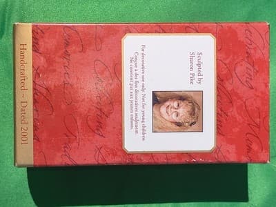 Hallmark Keepsake Granddaughter Mouse Dated 2001 Christmas Ornament QX8435 - Thumbnail 2