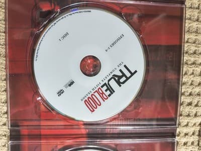 True Blood The Complete Fifth Season DVD HBO Home Entertainment 2012 NTSC - Thumbnail 2